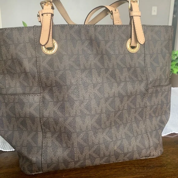 MICHAEL Michael Kors | Bags | Michael Korda Purse | Poshmark display picture 2